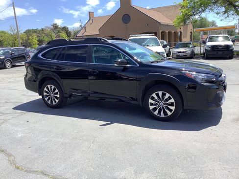 Used 2024 Subaru Outback Limited AWD/4WD image 8
