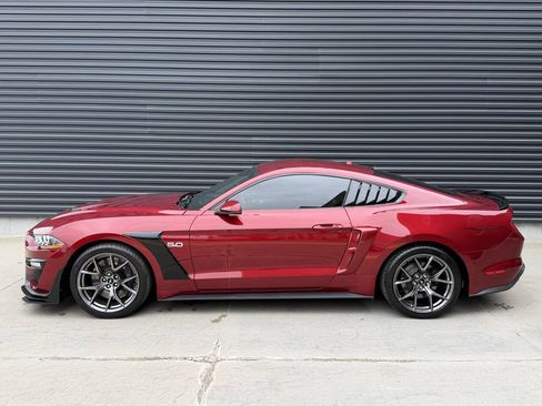 Used 2019 Ford Mustang GT Premium w/ Performance Package - Level 2 RWD image 9