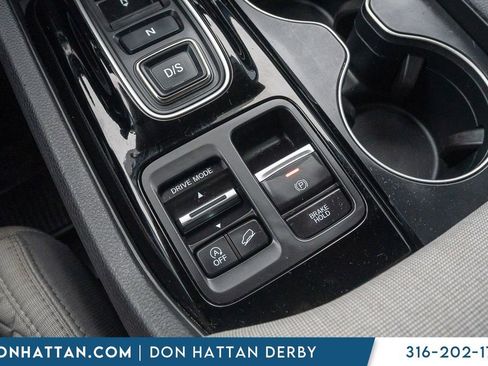 Used 2023 Honda Pilot LX image 11