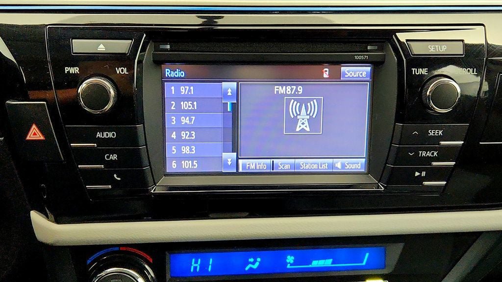 Used 2016 Toyota Corolla LE FWD image 18