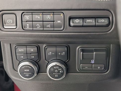 Used 2023 GMC Yukon XL Denali Ultimate image 16