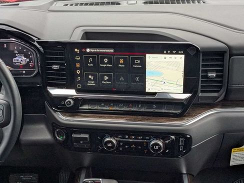 Used 2025 GMC Sierra 1500 Elevation w/ Preferred Package AWD/4WD image 16