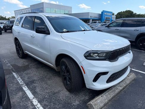 Used 2023 Dodge Durango GT w/ Blacktop Package AWD/4WD image 2