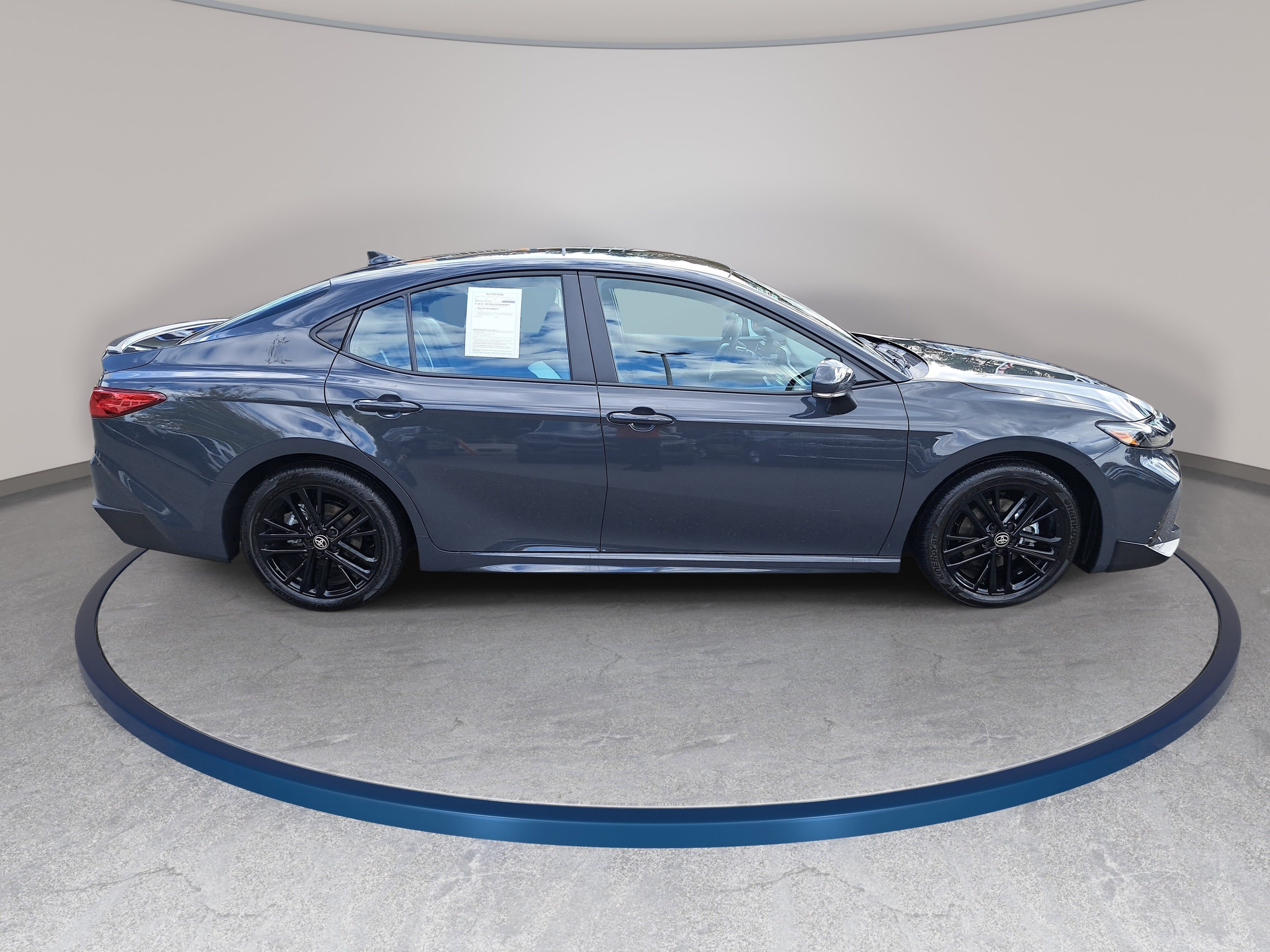 Used 2026 Toyota Camry SE w/ Convenience Package FWD image 4
