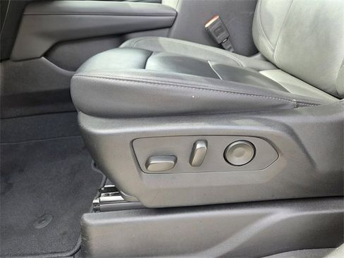 Certified 2025 Chevrolet Suburban Z71 image 28