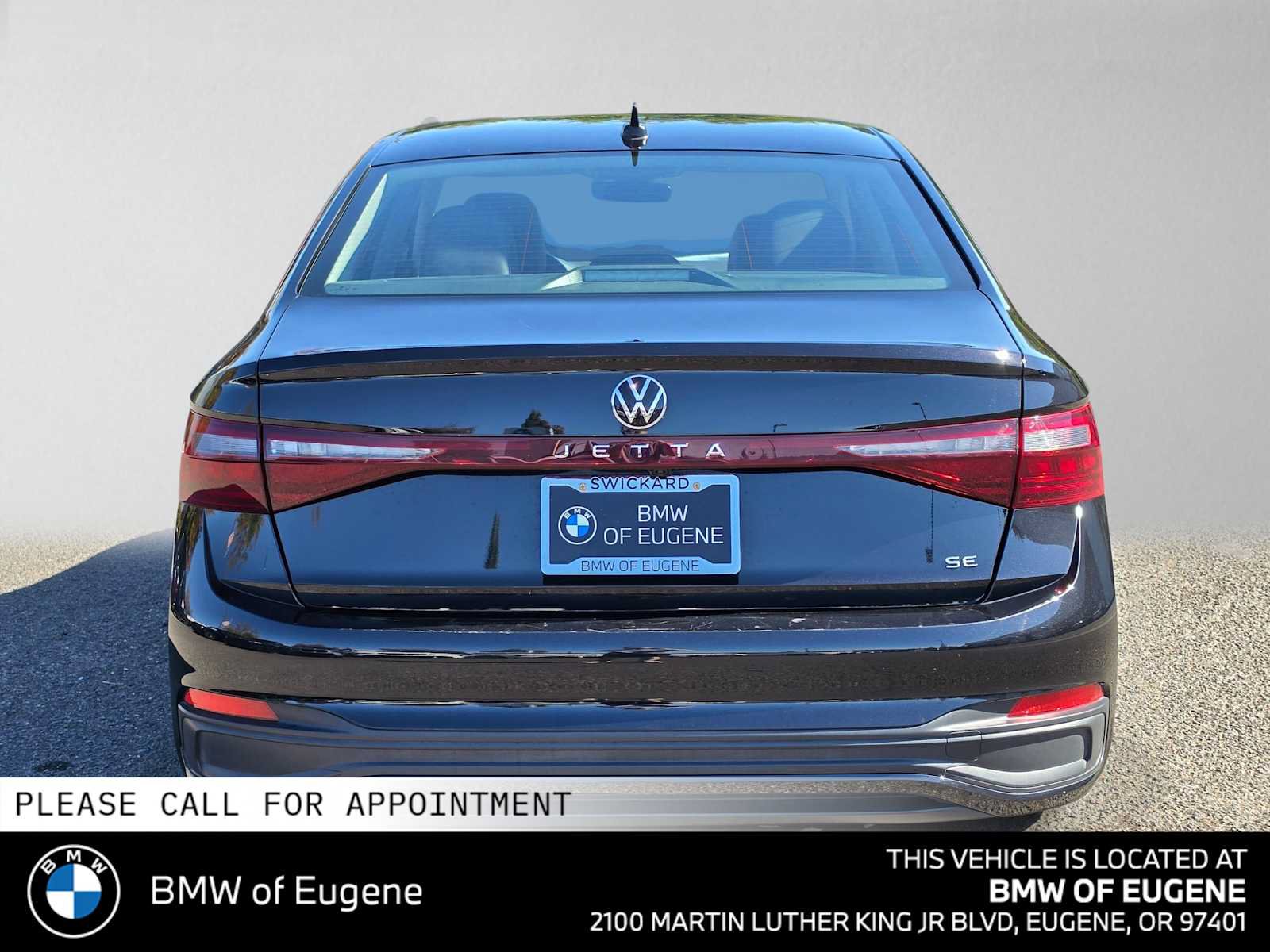 Used 2025 Volkswagen Jetta SE FWD image 4