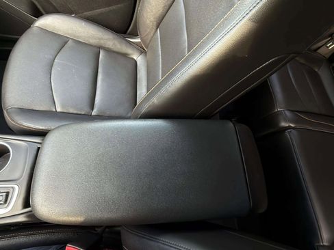 Used 2021 Chevrolet Equinox LT image 39