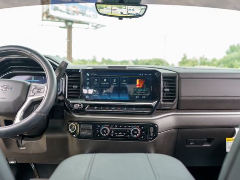 Used 2025 Chevrolet Silverado 2500 LTZ w/ LTZ Plus Package AWD/4WD image 28