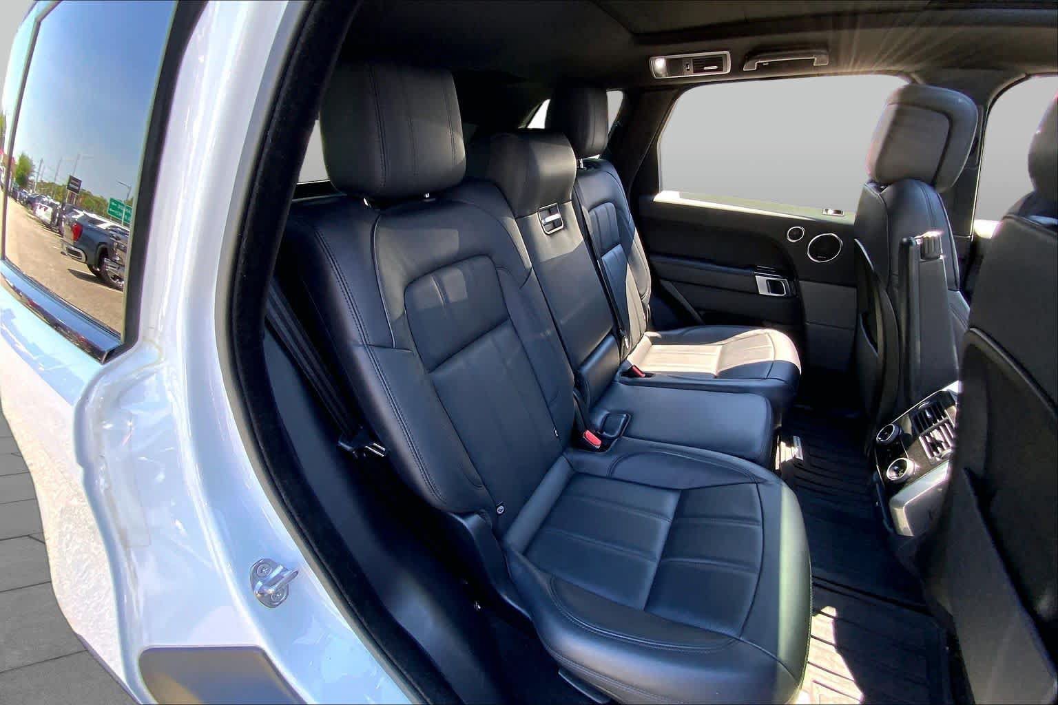 Used 2020 Land Rover Range Rover Sport HSE AWD/4WD image 18