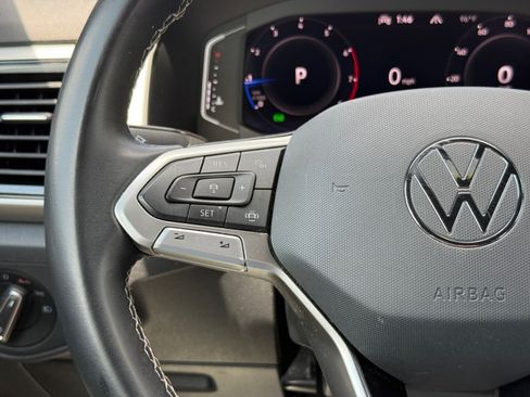 Used 2022 Volkswagen Atlas Cross Sport SE AWD/4WD image 20