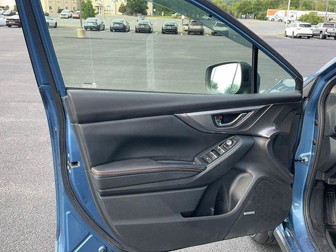 Used 2021 Subaru Crosstrek 2.5i Limited w/ Moonroof Package 2 AWD/4WD image 16