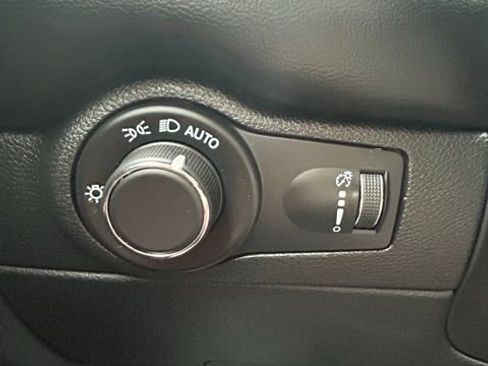 Used 2024 Dodge Durango SXT w/ SXT Blacktop Group image 20