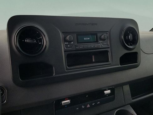 New 2025 Mercedes-Benz Sprinter 2500 image 21