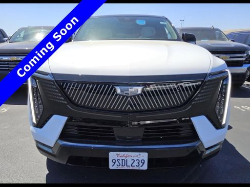 Used 2025 Cadillac Escalade IQ Sport 1 w/ Smart Trailering package AWD/4WD image 12