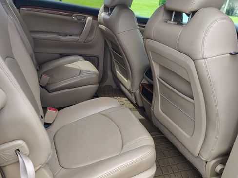 Used 2009 Saturn Outlook XR w/ Convenience Package image 19