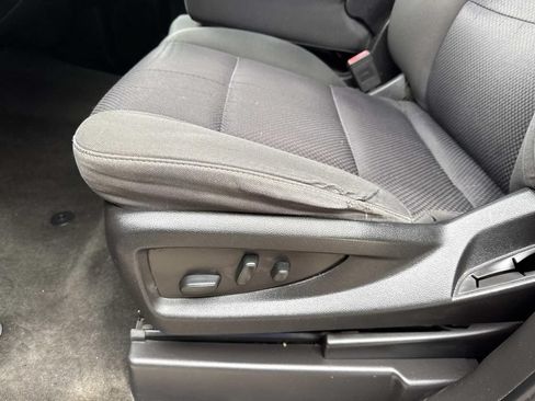 Used 2018 Chevrolet Silverado 1500 LT w/ All Star Edition AWD/4WD image 18
