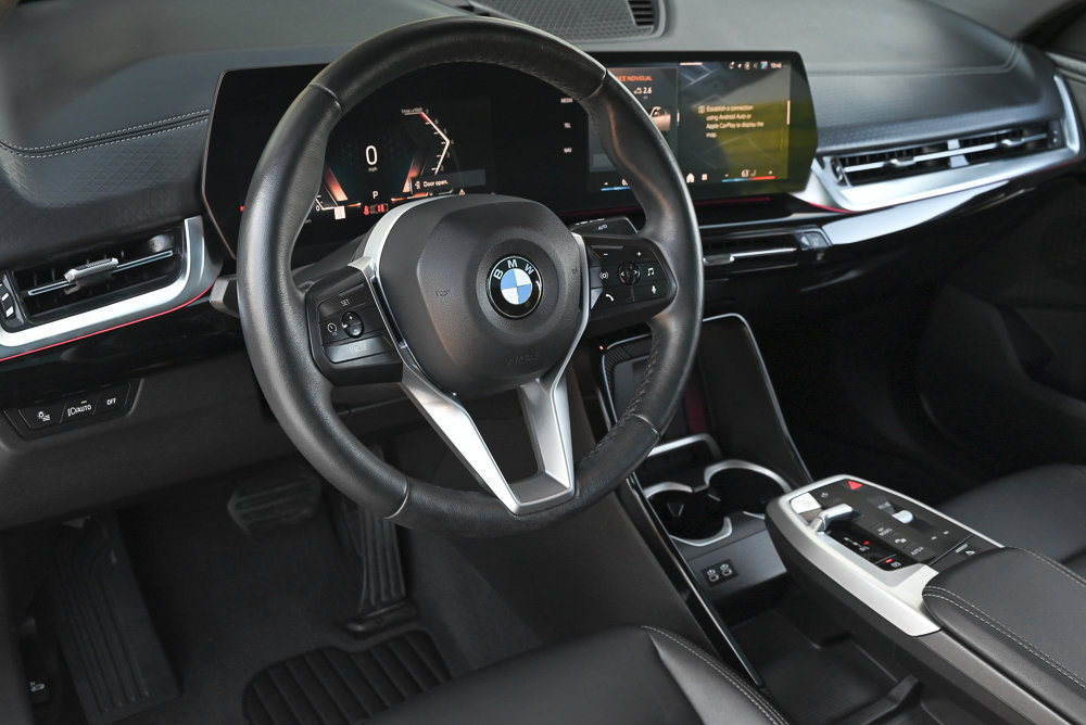 Used 2025 BMW X2 xDrive28i AWD/4WD image 14