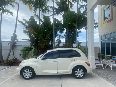 Used 2004 Chrysler PT Cruiser Touring image 5