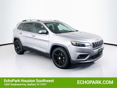 Used 2019 Jeep Cherokee Latitude w/ Popular Appearance Group
