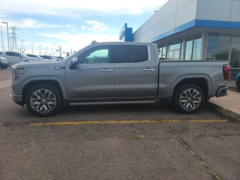 Used 2023 GMC Sierra 1500 Denali w/ Denali Reserve Package AWD/4WD image 2