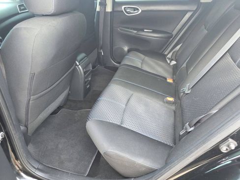 Used 2018 Nissan Sentra SR w/ Technology Package FWD image 16