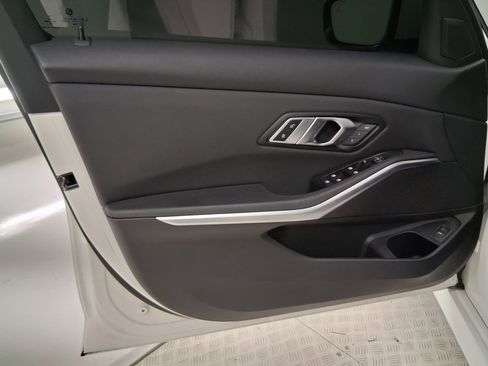 Used 2020 BMW 330i Sedan w/ Convenience Package image 12