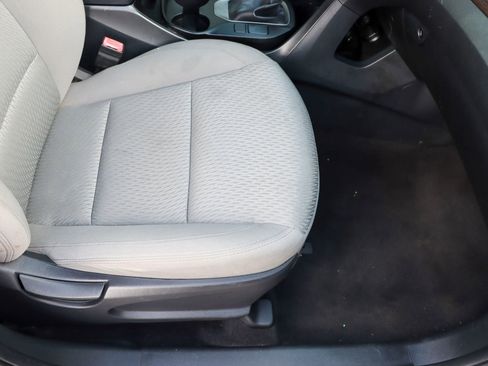 Used 2017 Hyundai Santa Fe Sport FWD image 21