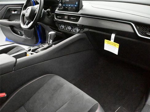 Certified 2025 Acura ADX A-Spec image 21