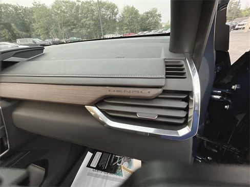 New 2026 GMC Acadia Denali w/ Super Cruise Package image 30