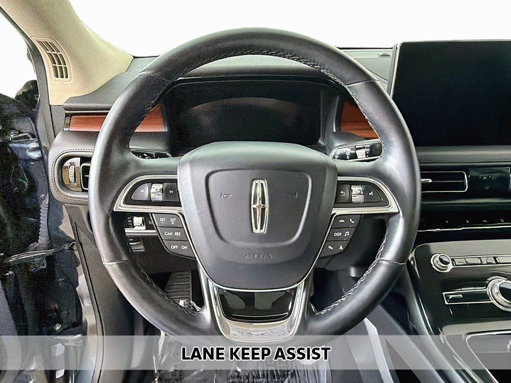 Used 2023 Lincoln Nautilus Reserve AWD/4WD image 6