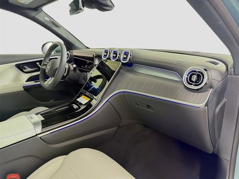 New 2026 Mercedes-Benz GLC 300 4MATIC image 32