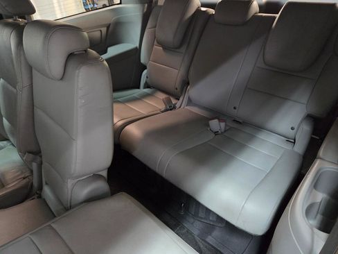 Used 2012 Honda Odyssey EX-L image 17