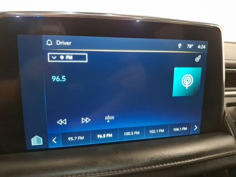 Used 2022 Chevrolet Tahoe Z71 w/ Luxury Package AWD/4WD image 24