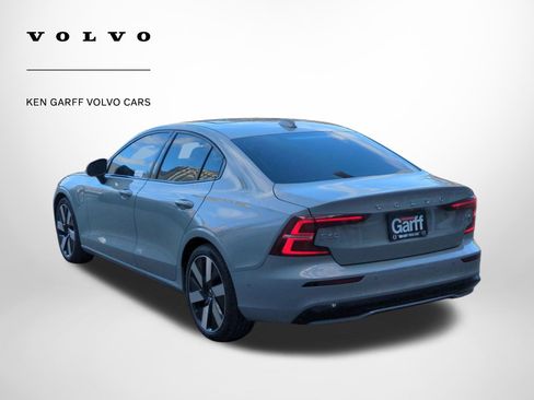 Used 2025 Volvo S60 T8 Plus image 5