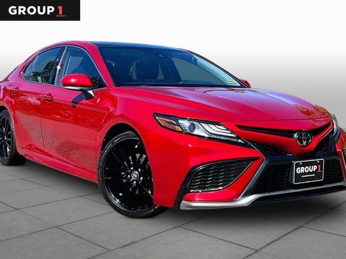 Used 2024 Toyota Camry XSE w/ Cold Weather Package AWD/4WD image 3