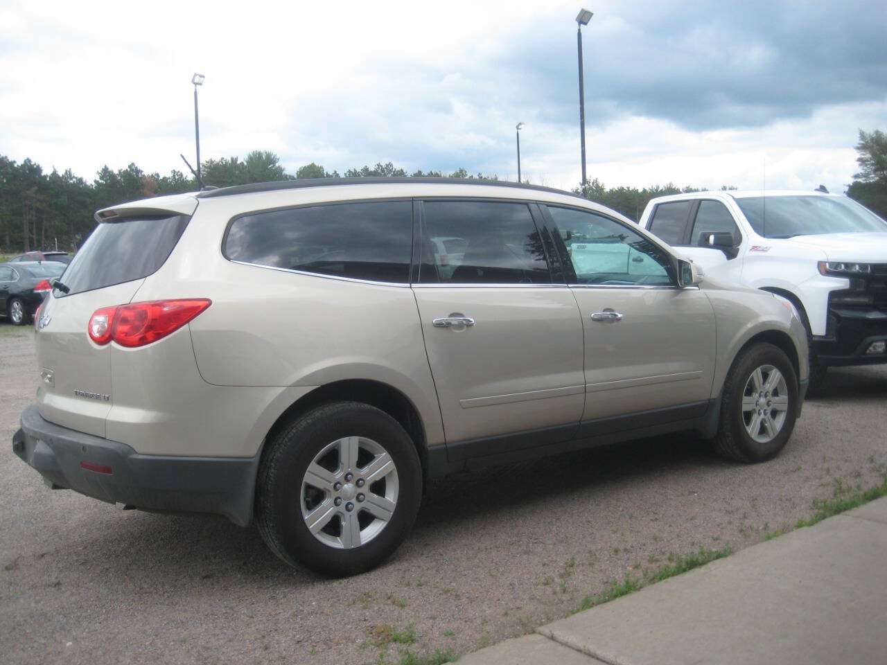Used 2012 Chevrolet Traverse LT AWD/4WD image 2