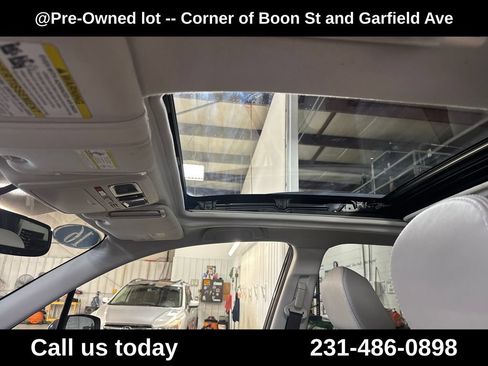 Used 2016 Subaru Forester 2.5i Limited AWD/4WD image 13
