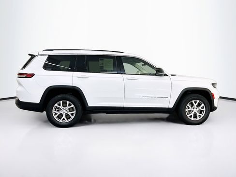 Used 2022 Jeep Grand Cherokee L Limited image 10