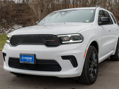 Used 2023 Dodge Durango SXT w/ SXT Blacktop Group image 2