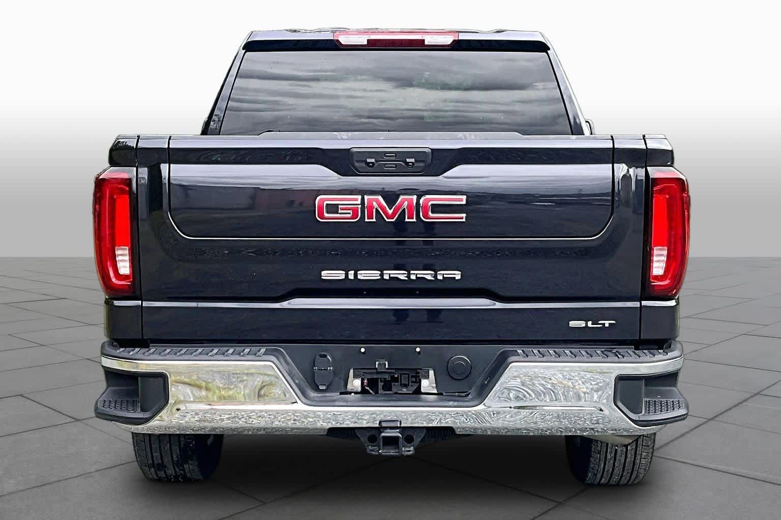 Used 2026 GMC Sierra 1500 SLT AWD/4WD image 5