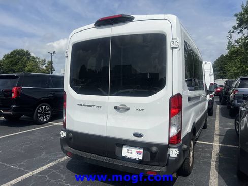 Used 2024 Ford Transit 350 XLT RWD image 3