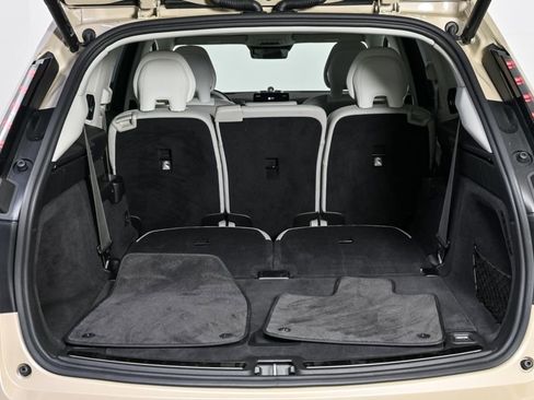 Certified 2025 Volvo EX90 Ultra AWD/4WD image 33