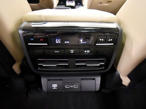Used 2023 Acura MDX SH-AWD w/ Technology Package image 18