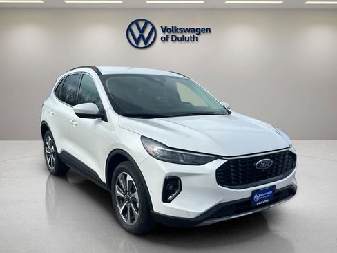 Used 2023 Ford Escape Platinum w/ Premium Technology Package image 7