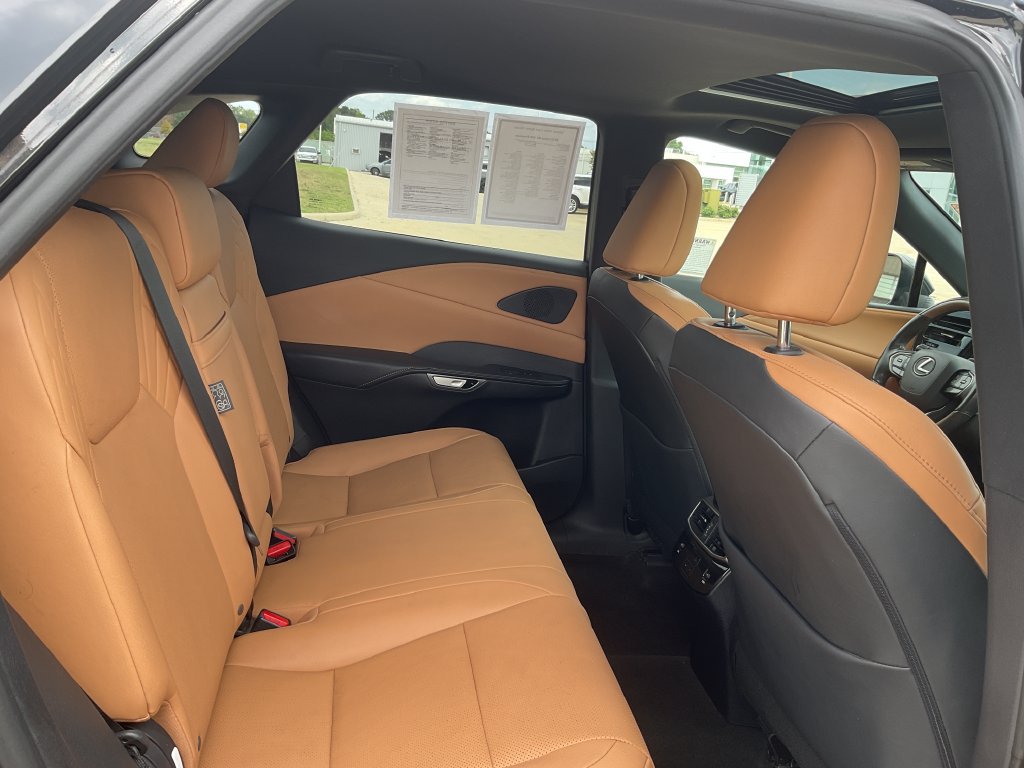 Used 2023 Lexus RX 350 Premium w/ Accessory Package (A2) FWD image 16