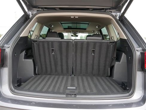 Certified 2025 Volkswagen Atlas SE image 20