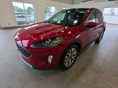 Used 2022 Ford Escape Titanium AWD/4WD image 1