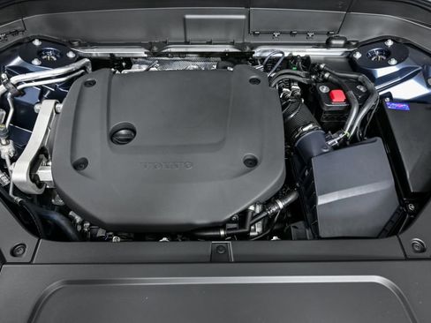 New 2026 Volvo XC90 B6 Plus w/ Protection Package Premier image 36