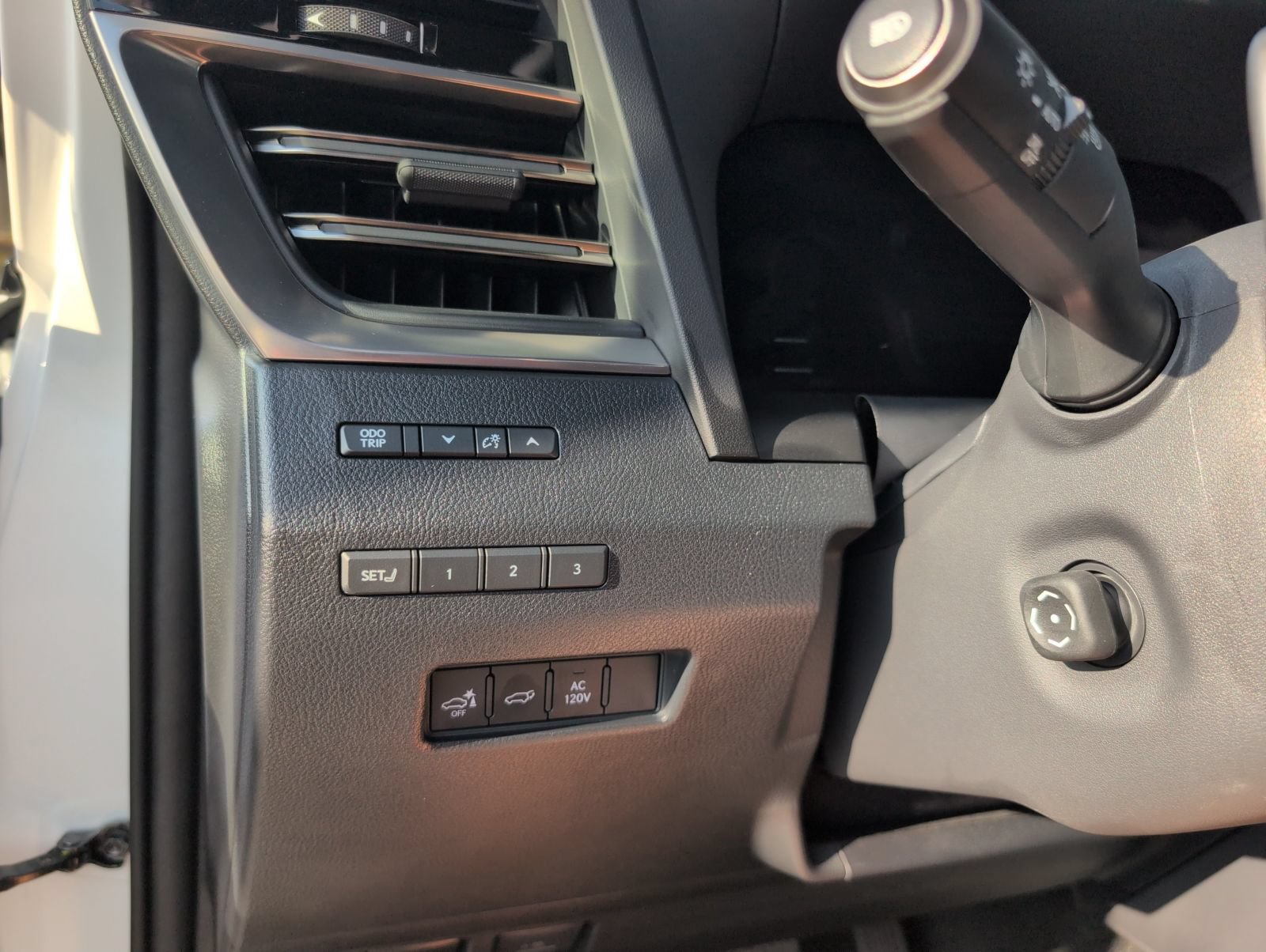 Certified 2025 Lexus GX 550 w/ Accessory Package (2T) AWD/4WD image 10