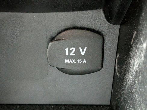 Used 2018 INFINITI QX30 Premium w/ Cargo Package image 28